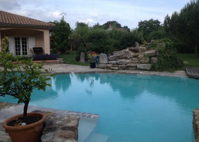 Konukevi Les Genets 3*